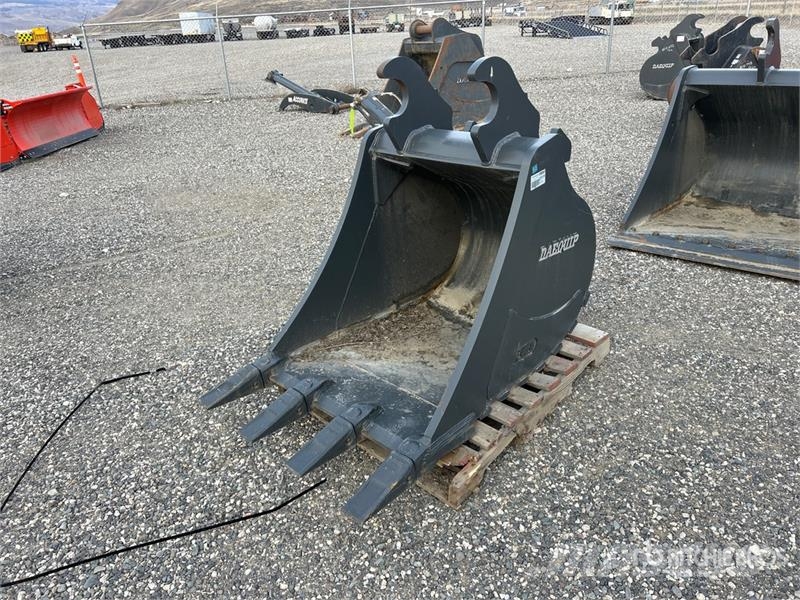 DaeQuip HE15036 36 in Digging Excavator Bucket (Unused) Kauhat