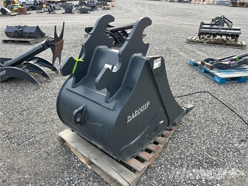 DaeQuip HE15036 36 in Digging Excavator Bucket (Unused) Kauhat