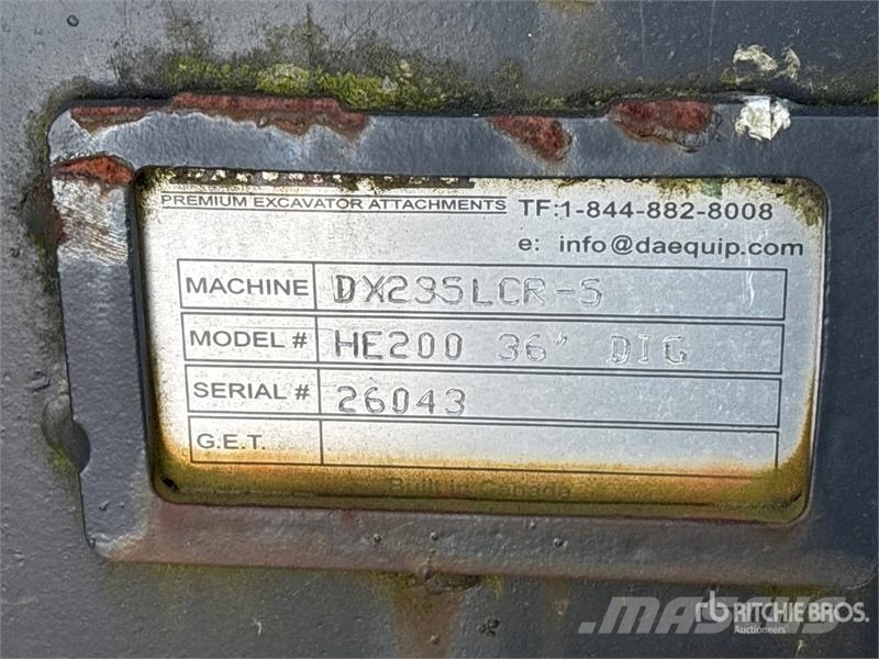 DaeQuip HE200 32 in Digging Excavator Bucket - Fits DX235L Žlice