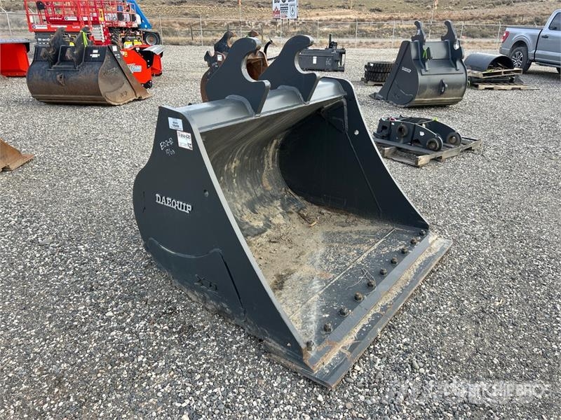 DaeQuip HE200 60 in Cleanup Excavator Bucket (Unused) Kauhat