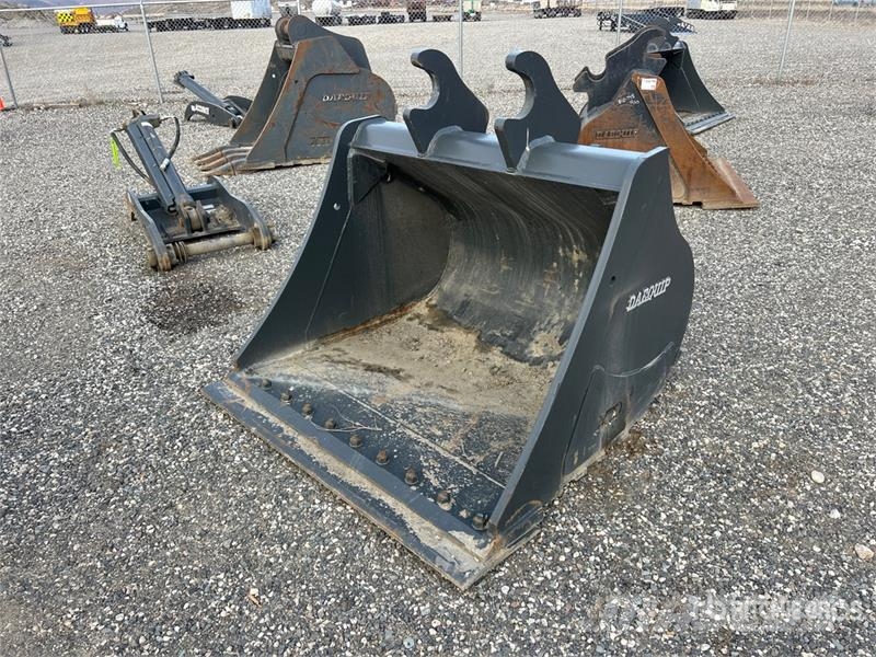 DaeQuip HE200 60 in Cleanup Excavator Bucket (Unused) Kauhat