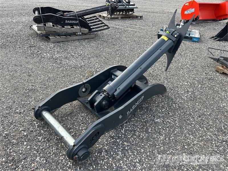 DaeQuip HE200 Excavator Thumb (Unused) Kauhat