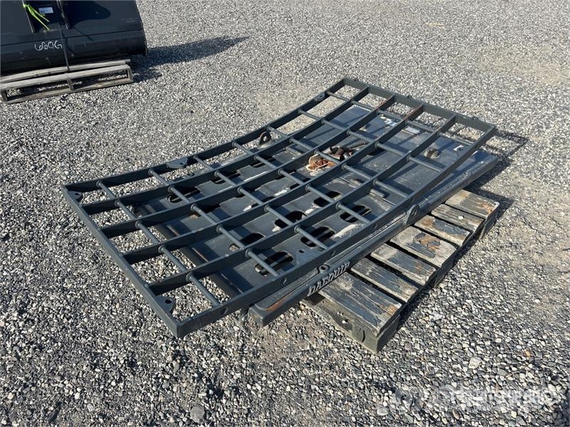 DaeQuip HE200 Excavator Cab Guard (Unused) Andre komponenter