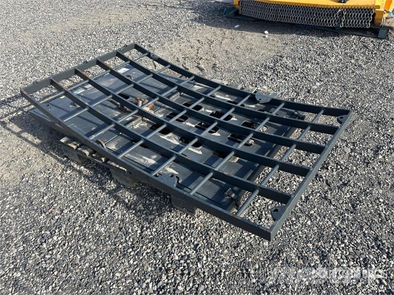 DaeQuip HE200 Excavator Cab Guard (Unused) Andre komponenter