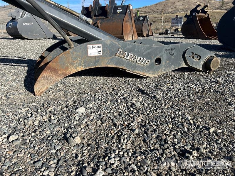 DaeQuip HE200 Excavator Thumb Kauhat