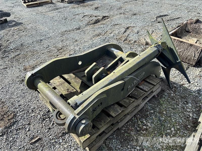 DaeQuip HE250 28 in Hydraulic Excavator Thumb دلاء