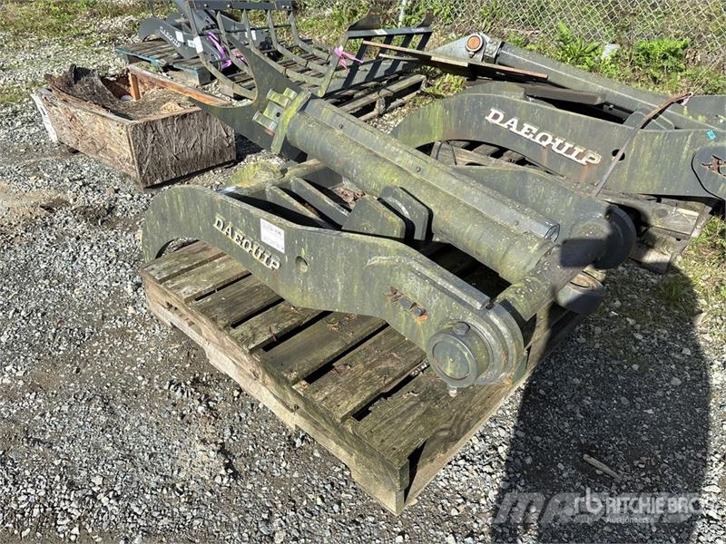 DaeQuip HE250 28 in Hydraulic Excavator Thumb دلاء