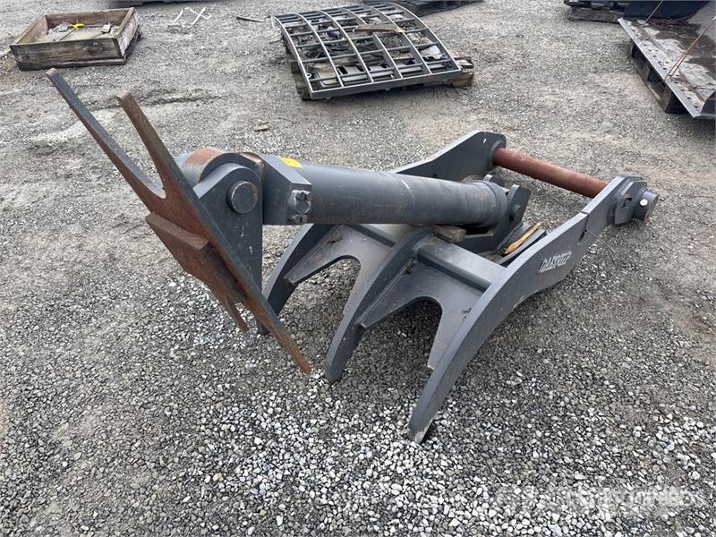 DaeQuip HE250 62 in Hydraulic Excavator Thumb Кофи