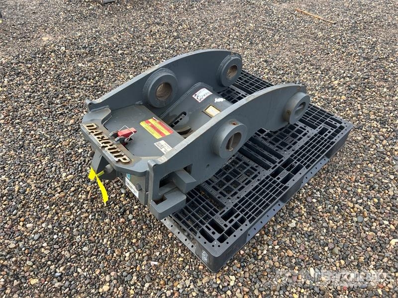DaeQuip HE250 Excavator Coupler クイックヒッチ