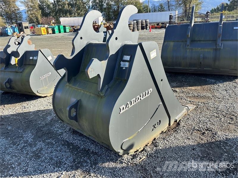 DaeQuip HE300 42 in Digging Excavator Bucket Kauhat
