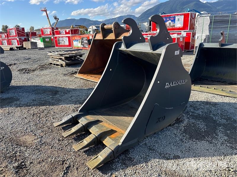 DaeQuip HE300 42 in Digging Excavator Bucket Kauhat