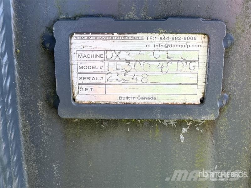 DaeQuip HE300 44 in Digging Excavator Bucket (Unused) Kauhat