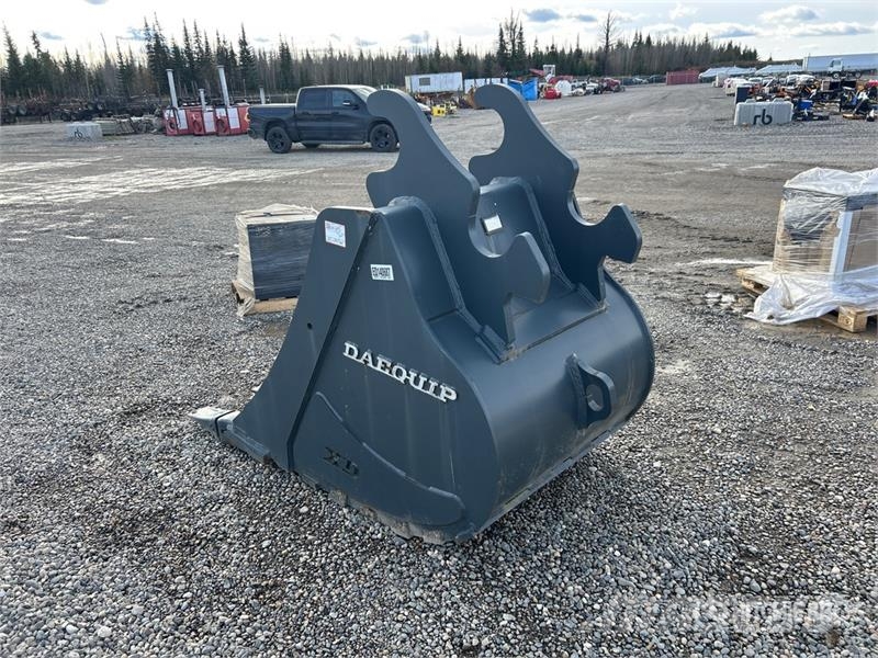 DaeQuip HE300 48 in Q/C Digging Excavator Bucket - Fits Do Кофи