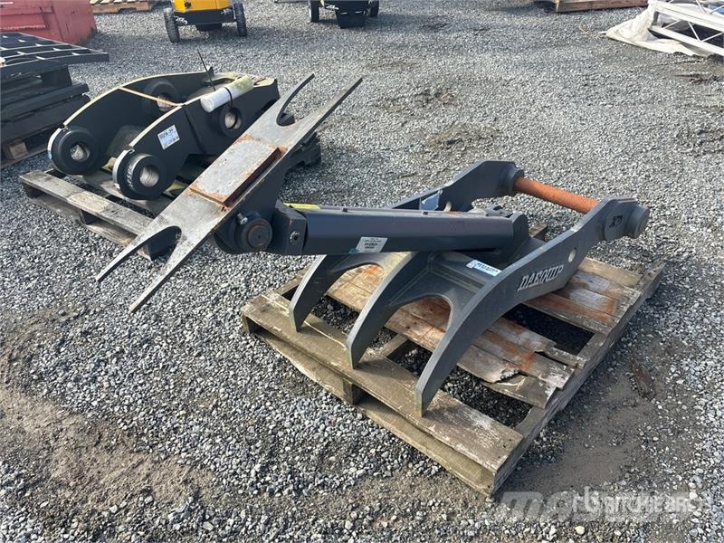 DaeQuip HE300 50 in Hydraulic Hydraulic Excavator Thumb Кофи
