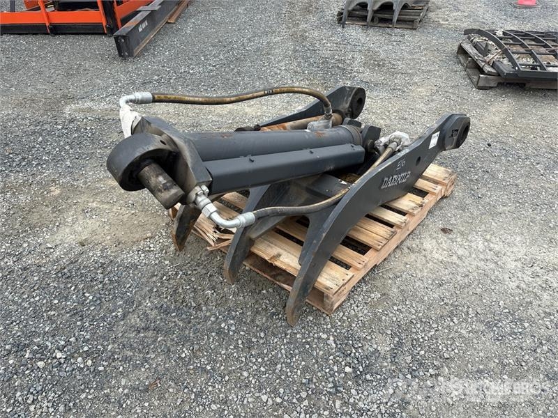 DaeQuip HE300 60 in Excavator Thumb Kauhat