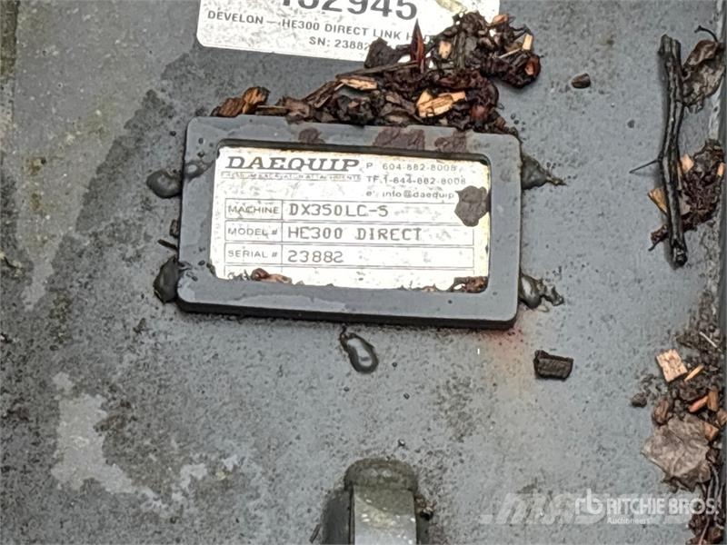 DaeQuip HE300 70 in Hydraulic Excavator Thumb Кофи