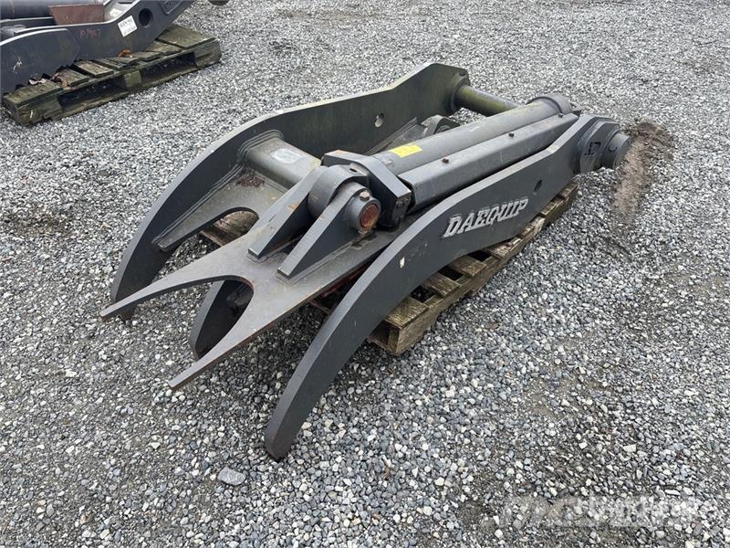 DaeQuip HE300 72 in Hydraulic Excavator Thumb Кофи