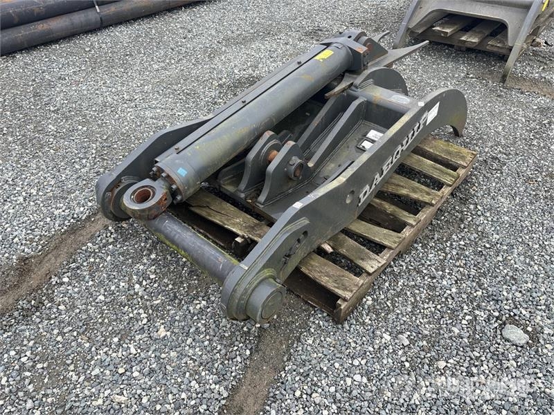 DaeQuip HE300 72 in Hydraulic Excavator Thumb Кофи
