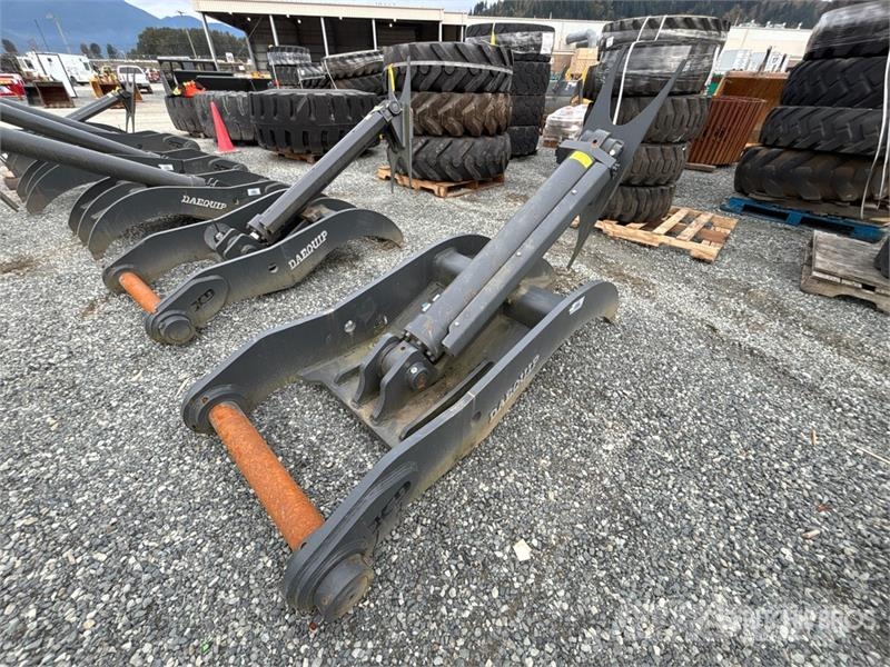 DaeQuip HE300 72 in Hydraulic Hydraulic Excavator Thumb Kašike / Korpe