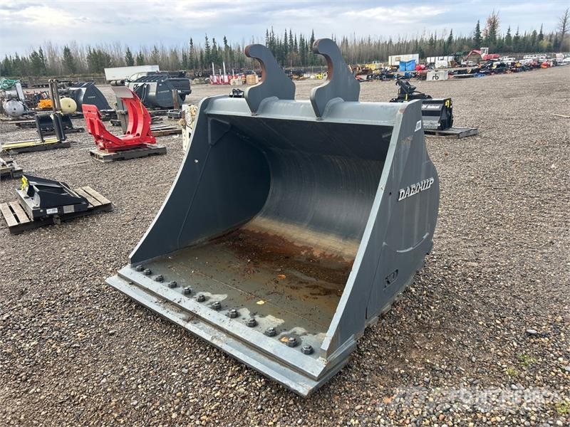DaeQuip HE300 72 in Q/C Cleanup Excavator Bucket - Fits Do Kauhat