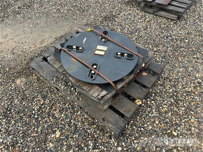 DaeQuip HE300 Excavator Belly Pan مكونات أخرى