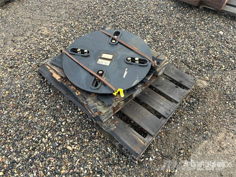 DaeQuip HE300 Excavator Belly Pan مكونات أخرى