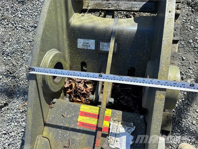 DaeQuip HE300 Excavator Coupler (Unused) 퀵 커넥터