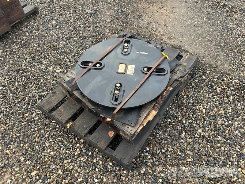 DaeQuip HE300 Excavator Belly Pan مكونات أخرى