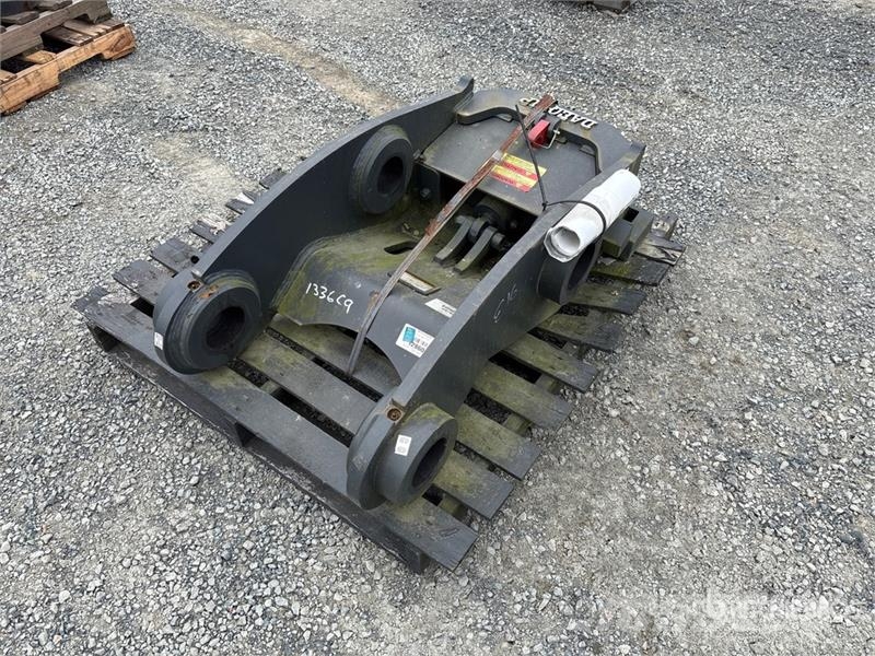 DaeQuip HE300 Quick Coupler Snelkoppelingen