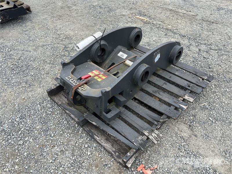 DaeQuip HE300 Quick Coupler Snelkoppelingen