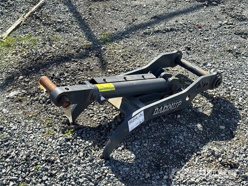 DaeQuip HE35 24 in Hydraulic Excavator Thumb (Unused) دلاء