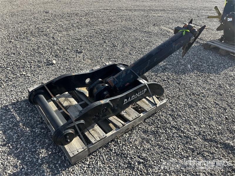 DaeQuip Hydraulic Excavator Thumb (Unused) Ковші