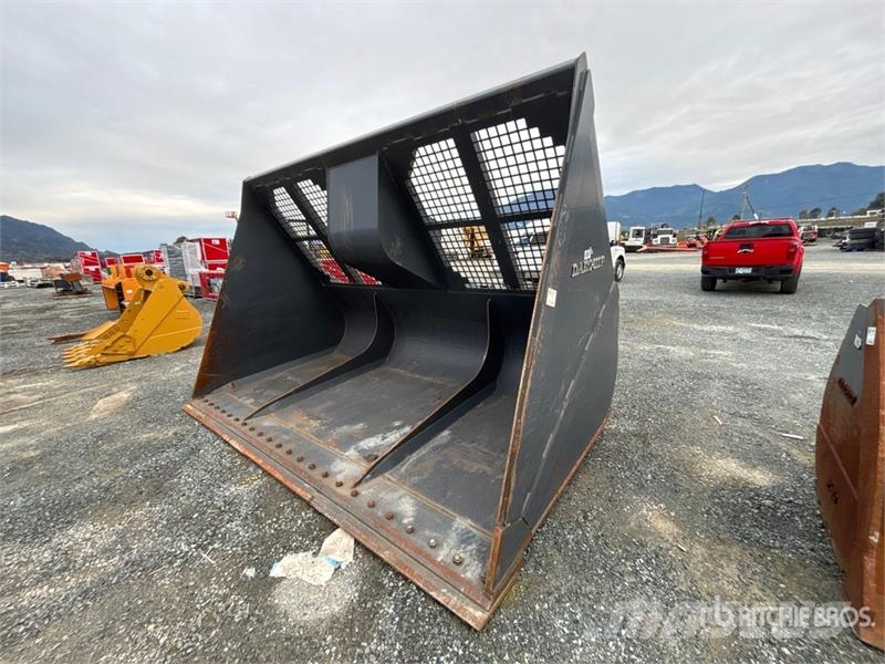 DaeQuip WL500CHIP 140 in Chip Wheel Loader Bucket Kauhat