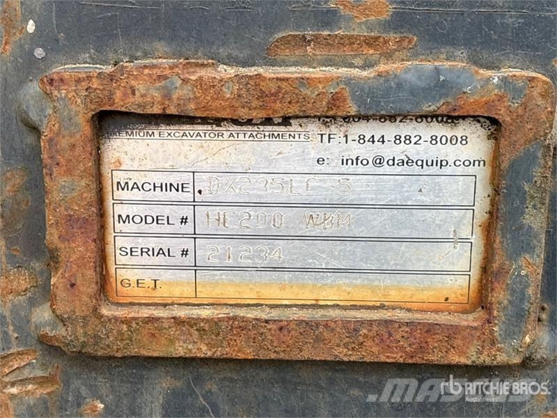  Deaquip HE200 WMB 58 in Q/C Cleanup Excavator Buck バケット