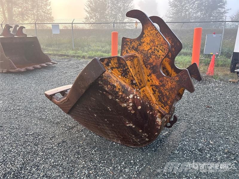 Destec 26 in Q/C V-Ditching Excavator Bucket دلاء