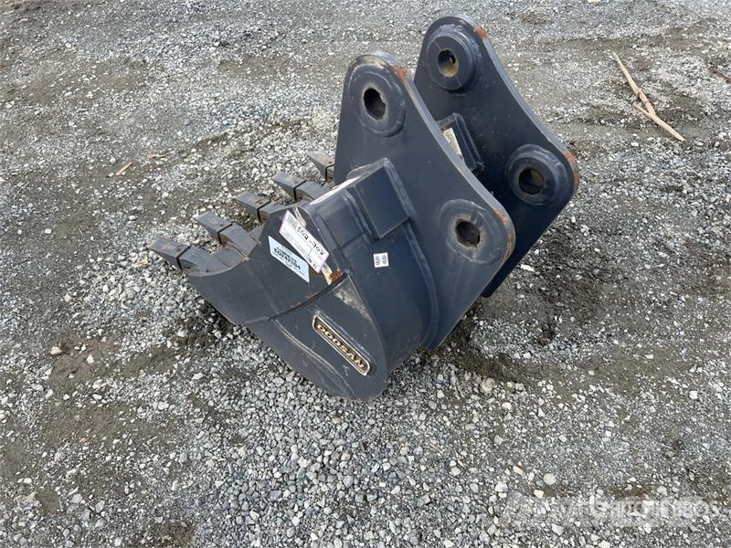 Develon 24 in Digging Excavator Bucket (Unused) Bakken