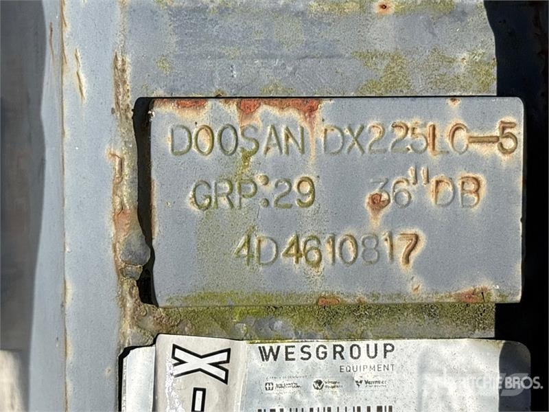 Develon 32 in Digging Excavator Bucket Godet