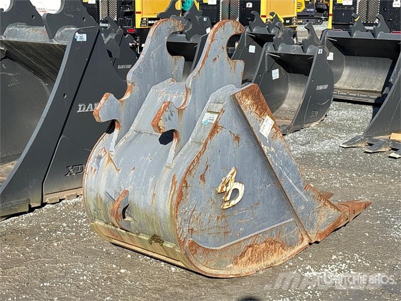 Develon 32 in Digging Excavator Bucket Godet