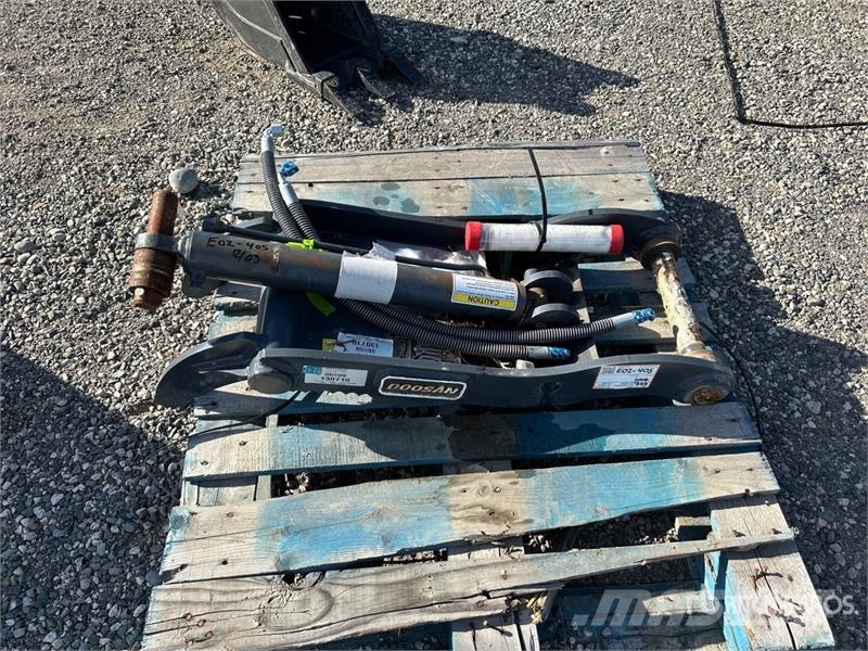 Develon Hydraulic Excavator Thumb (Unused) Kašike / Korpe