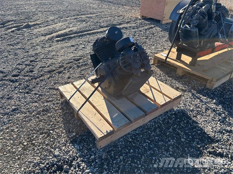 DeVilbiss 447 Air Compressor Compressors