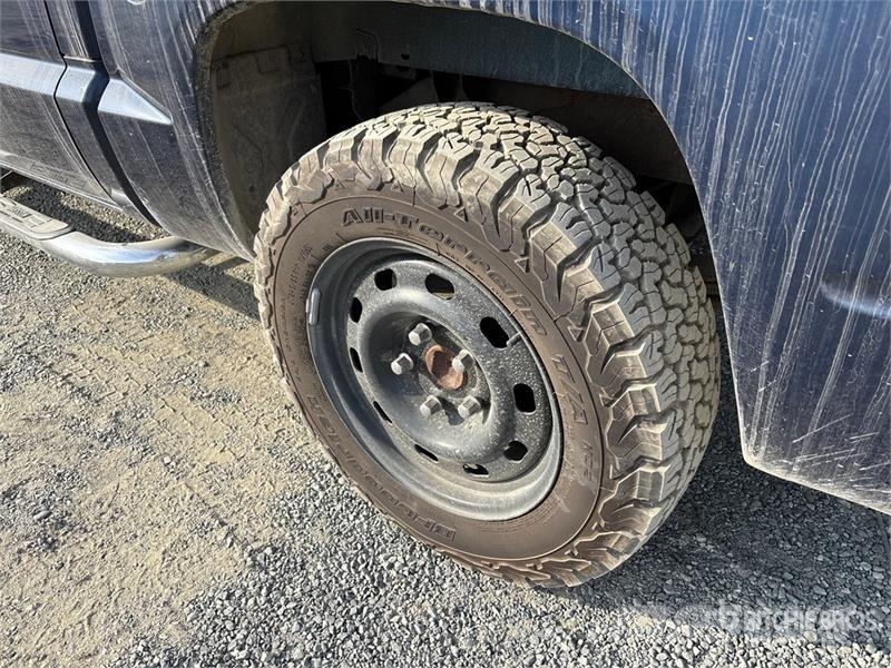Dodge Dakota SLT 4x4 Crew Cab Pickup Otros