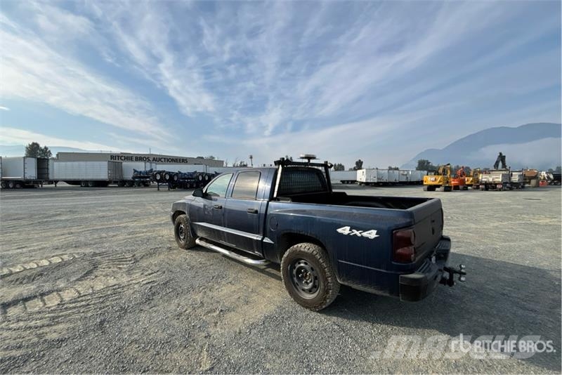 Dodge Dakota SLT 4x4 Crew Cab Pickup Otros