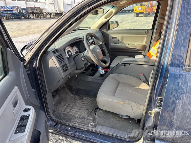 Dodge Dakota SLT 4x4 Crew Cab Pickup Otros
