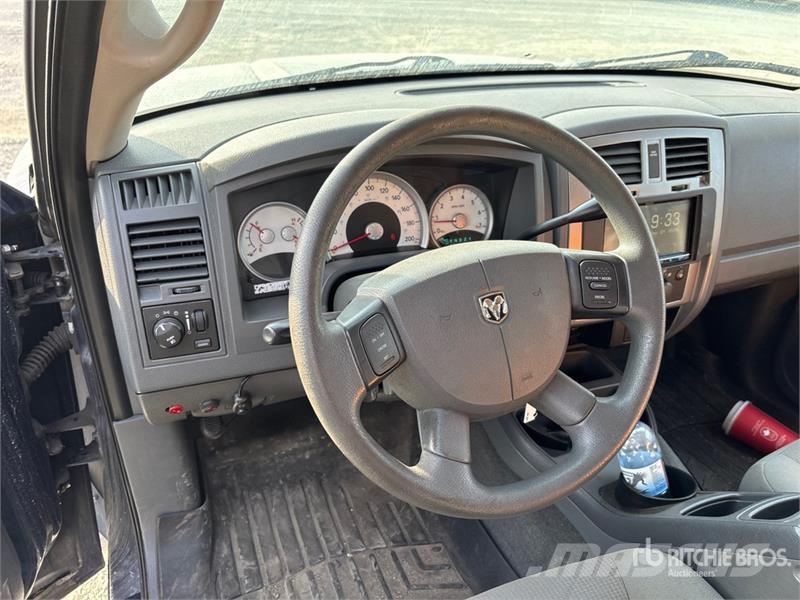 Dodge Dakota SLT 4x4 Crew Cab Pickup Otros
