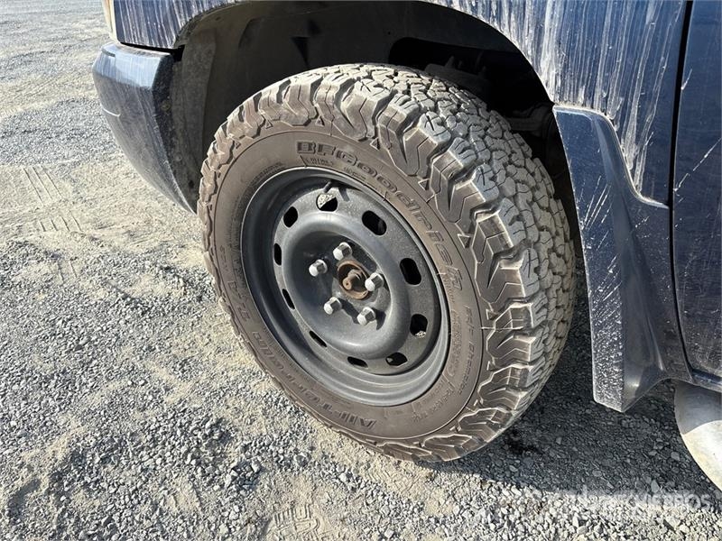 Dodge Dakota SLT 4x4 Crew Cab Pickup Otros