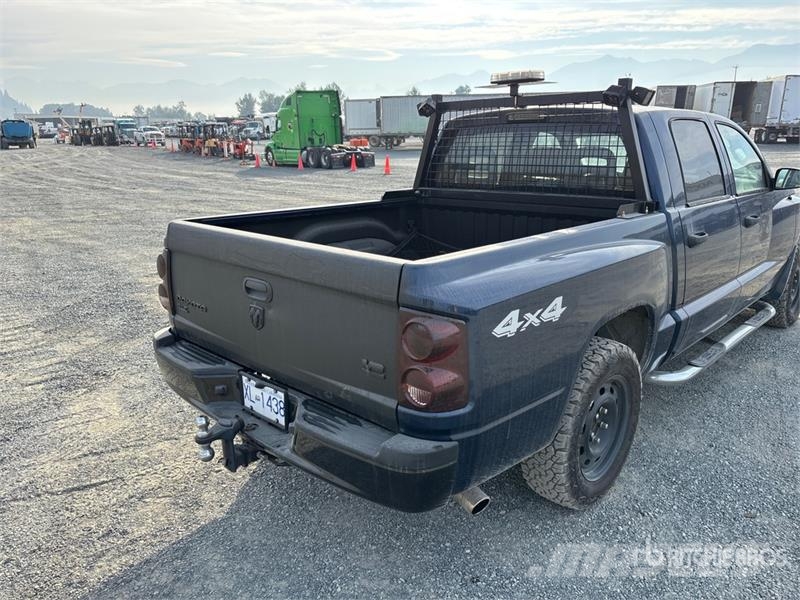 Dodge Dakota SLT 4x4 Crew Cab Pickup Otros