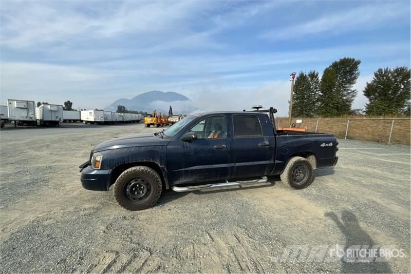 Dodge Dakota SLT 4x4 Crew Cab Pickup Otros