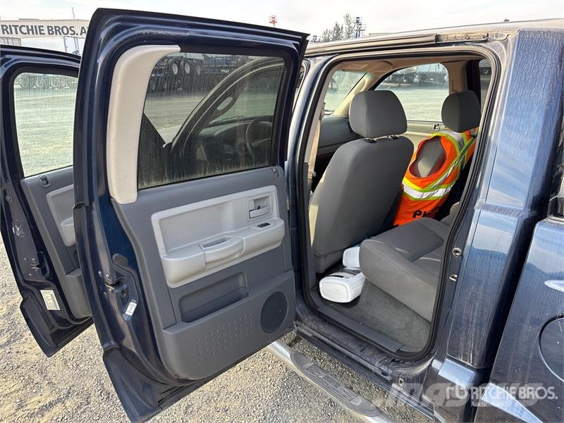 Dodge Dakota SLT 4x4 Crew Cab Pickup Otros
