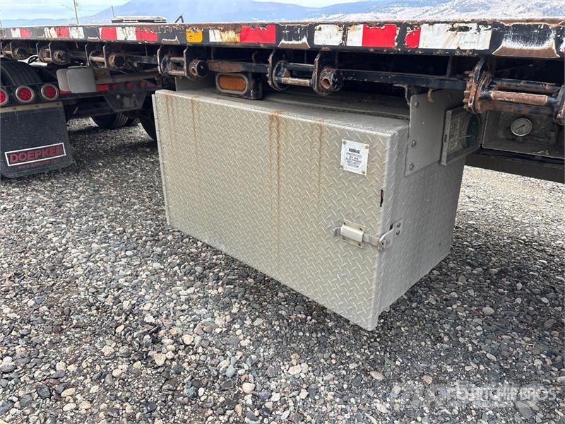 Doepker 28 ft T/A Pup Flatbed Trailer مقطوروات مسطحة/مفصلية الجوانب