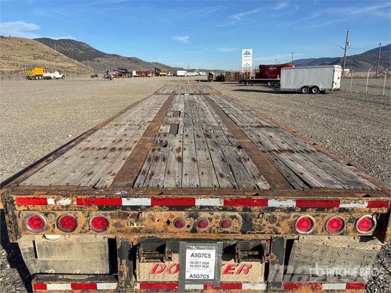 Doepker 28 ft T/A Super B-Train Pup Flatbed Trailer Anhænger med lad/Flatbed